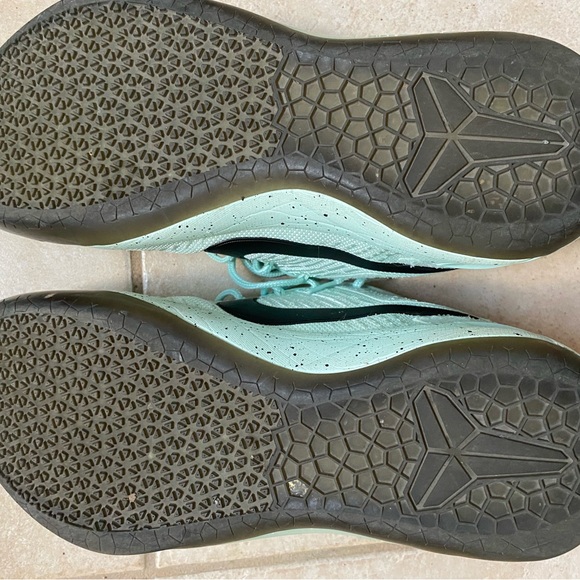 Nike Kobe AD Igloo Mint Green basketball shoes - Picture 6 of 6